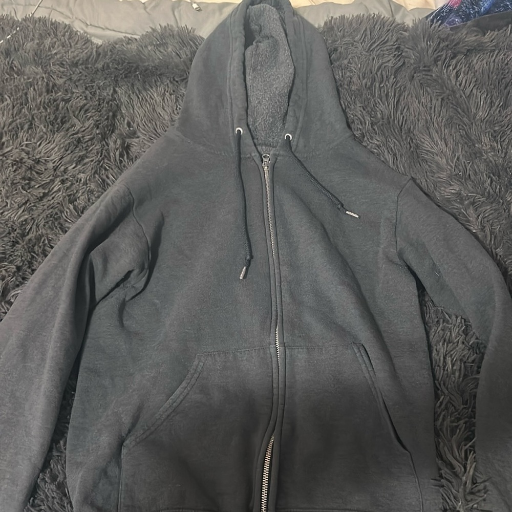 Grey sweatshirt